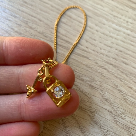 SOLD Key and Lock Gold Bracelet NEVER WORN BEFORE - Picture 4 of 6